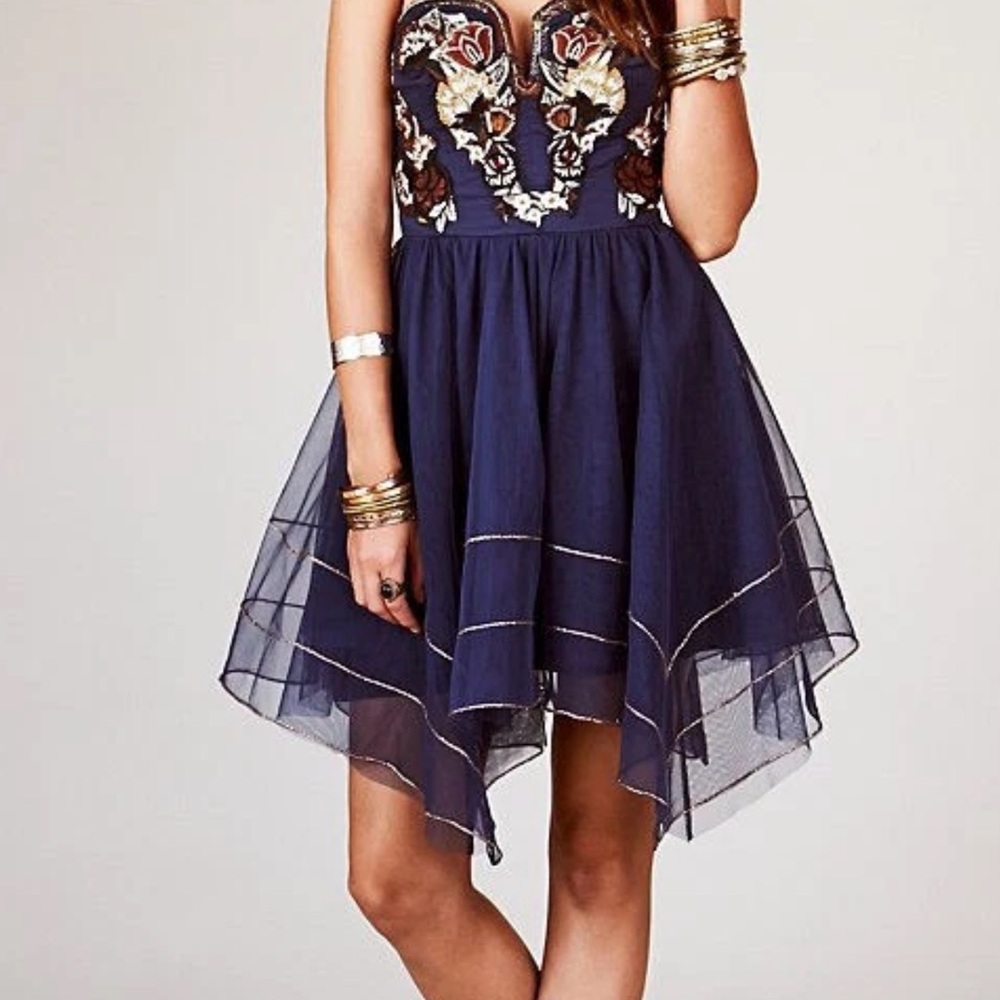 Free People Blue floral bodice mesh mini boho festival Dress‎ Embroidery size 8